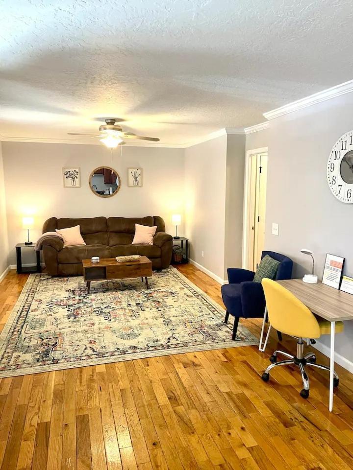 Cozy 2 Bedroom Townhouse Near Lake And Restaurants Guntersville Eksteriør bilde