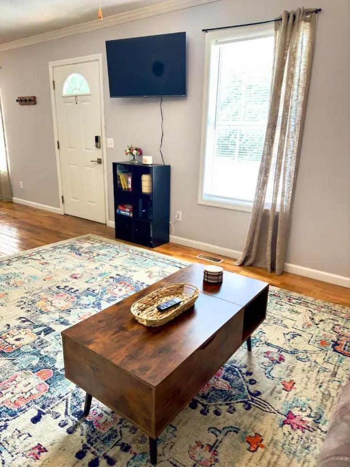 Cozy 2 Bedroom Townhouse Near Lake And Restaurants Guntersville Eksteriør bilde